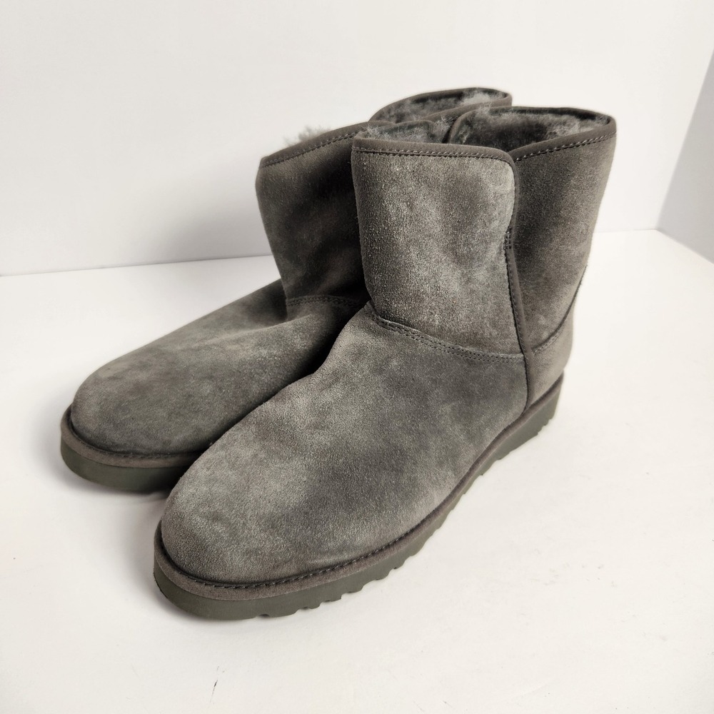 UGG Cory II Genuine Shearling Lined Boot - Charcoal Grey Suede - Womens 6 US